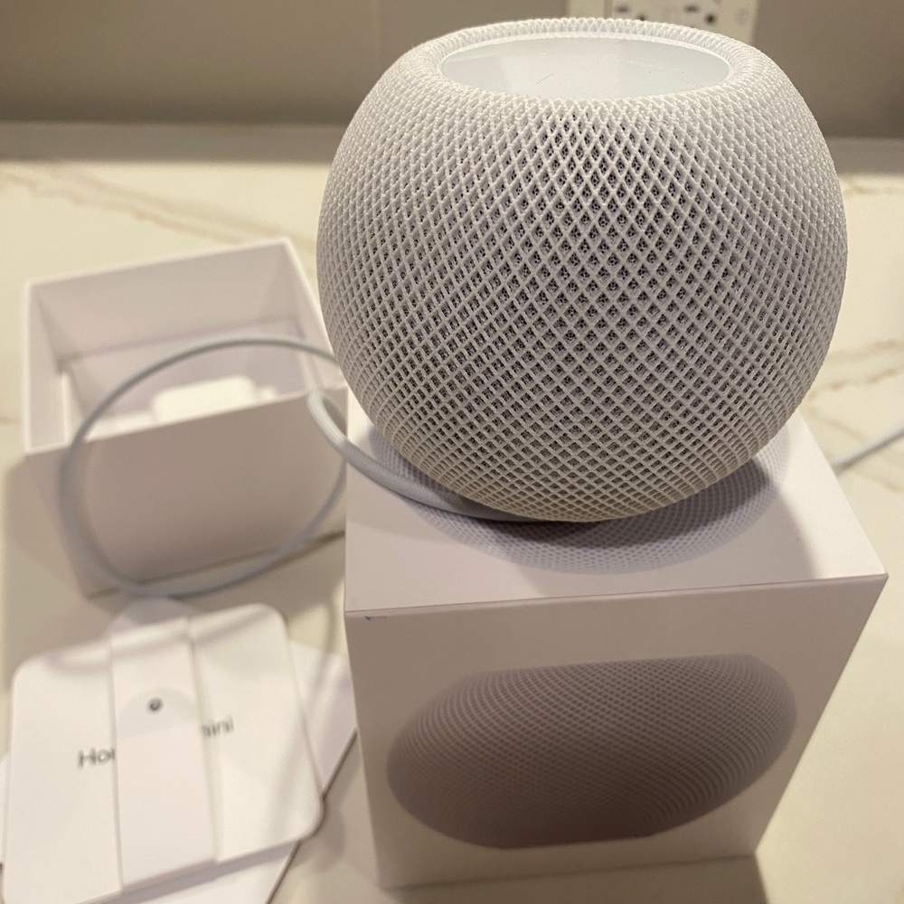 Apple homepod mini Bluetooth  white Brand New
